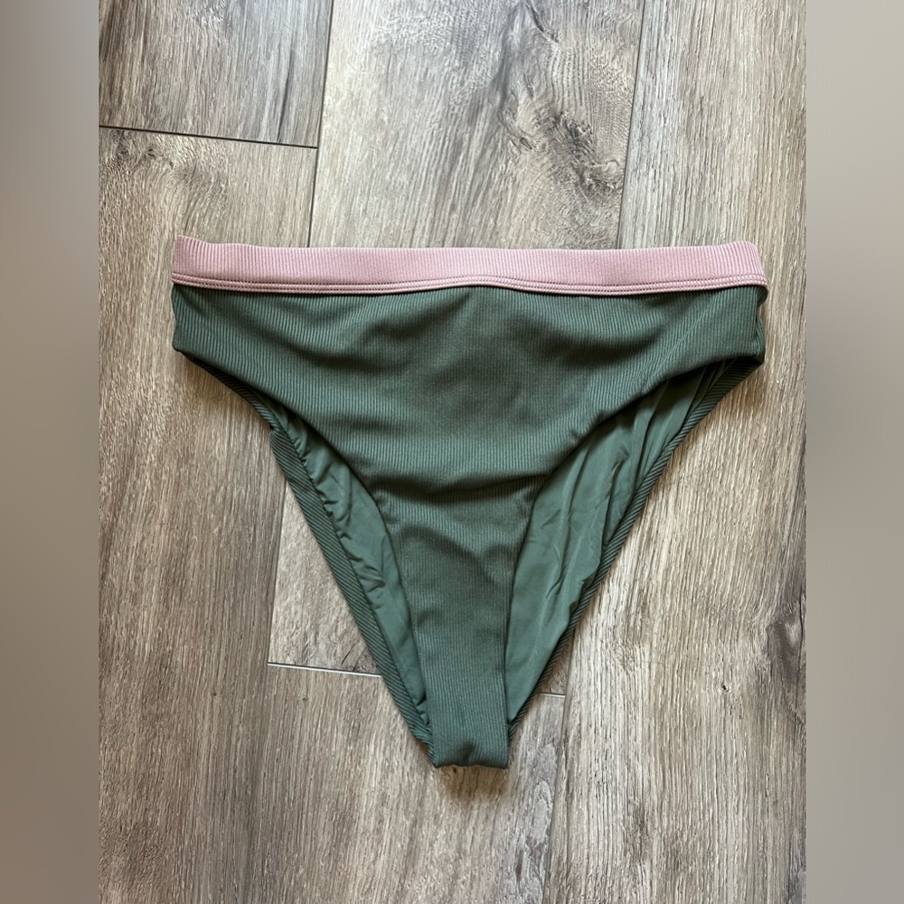 Ribbed high waisted swimsuit bottoms - Picture 1 of 3